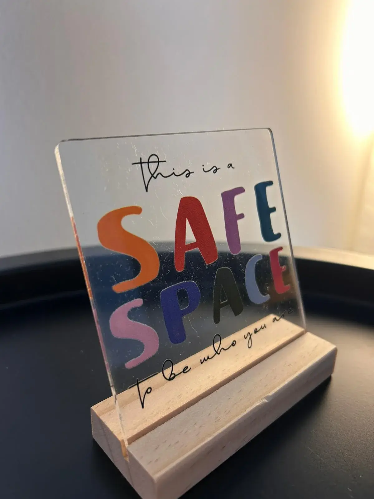 Safe-Space-Schild in der Praxis